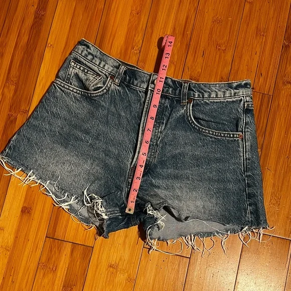 REFORMATION Charlie Cuffed High Rise Jean Shorts Size 29 - Picture 13 of 16
